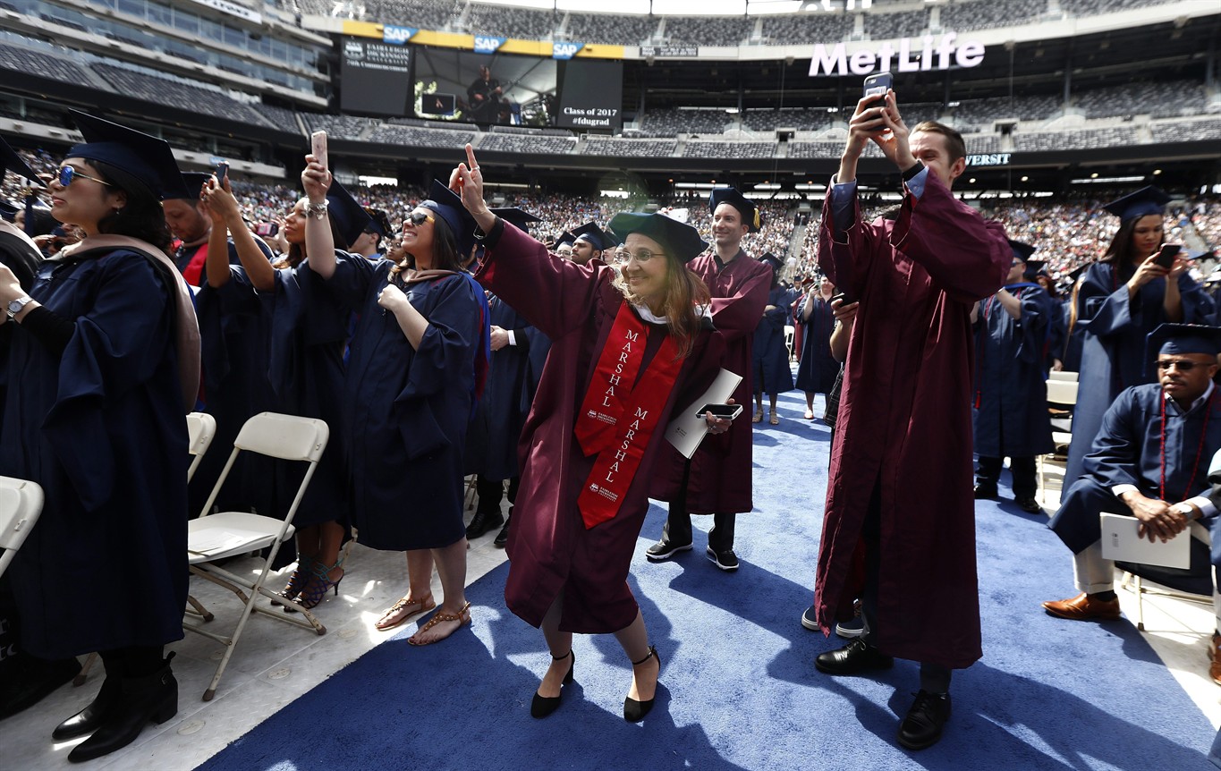 Jon Bon Jovi gives lessons in life to students at graduation ceremony